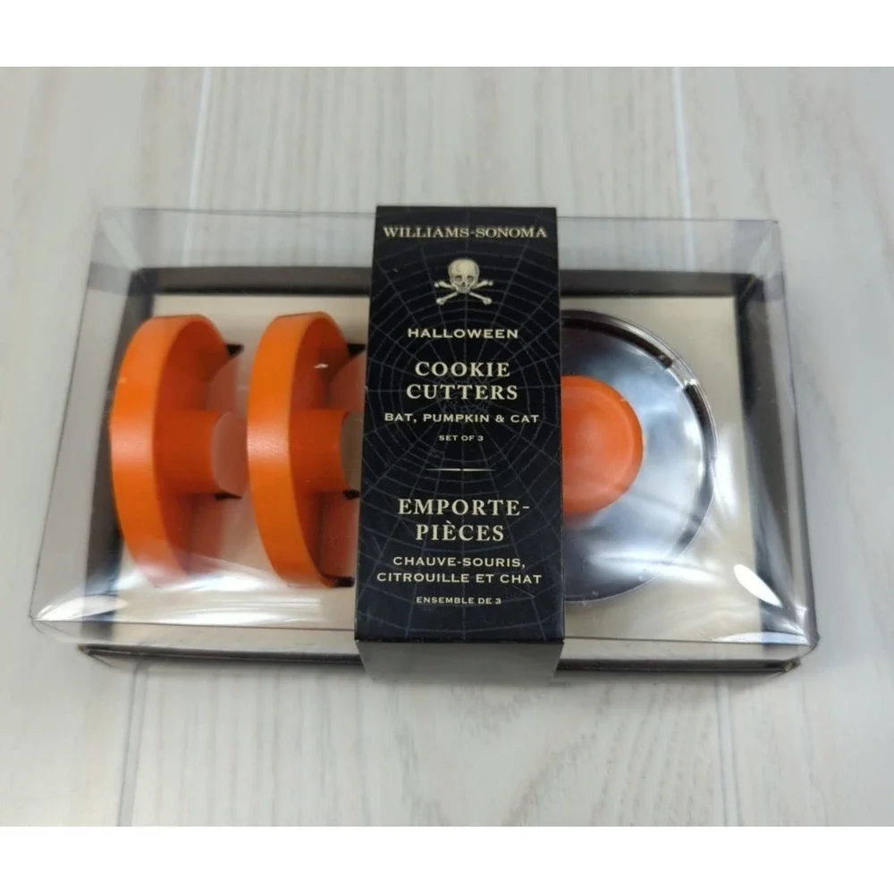 Williams Sonoma Halloween Cookie Cutters set 3  Bat Cat Pumpkin Spring Press